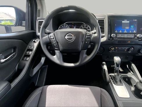 Certified 2022 Nissan Frontier SV w/ Technology Package RWD image 6