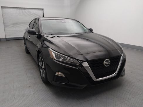 Used 2021 Nissan Altima 2.5 SV w/ SV Premium Package FWD image 14