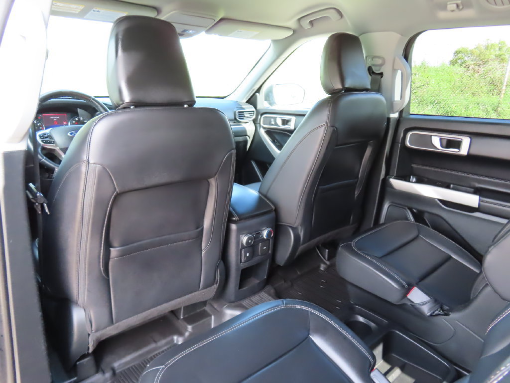 Used 2021 Ford Explorer XLT AWD/4WD image 29