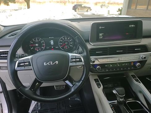 Used 2022 Kia Telluride SX w/ SX Prestige Package image 22