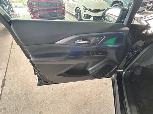 Used 2024 Chevrolet Equinox EV LT FWD image 11