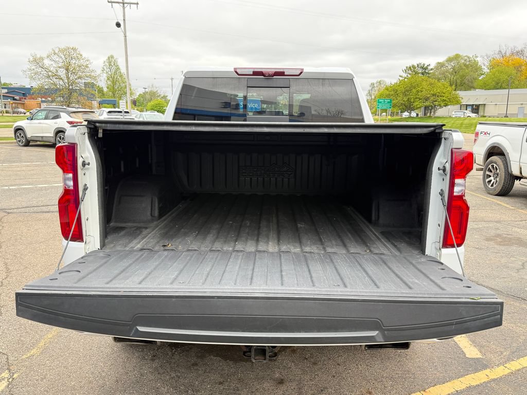 Certified 2023 Chevrolet Silverado 1500 High Country w/ Technology Package AWD/4WD image 5