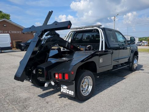 New 2025 Ford F450 XL w/ XL Chrome Package image 3