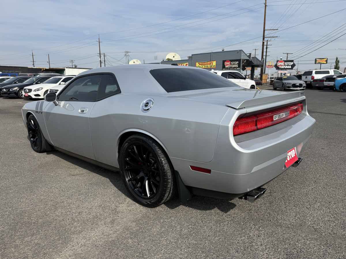 Used 2009 Dodge Challenger R/T RWD image 6