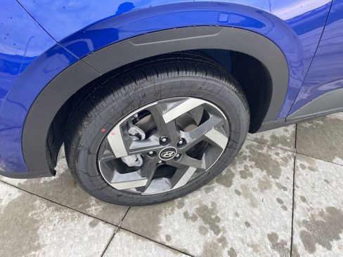 New 2025 Hyundai Venue Limited image 9