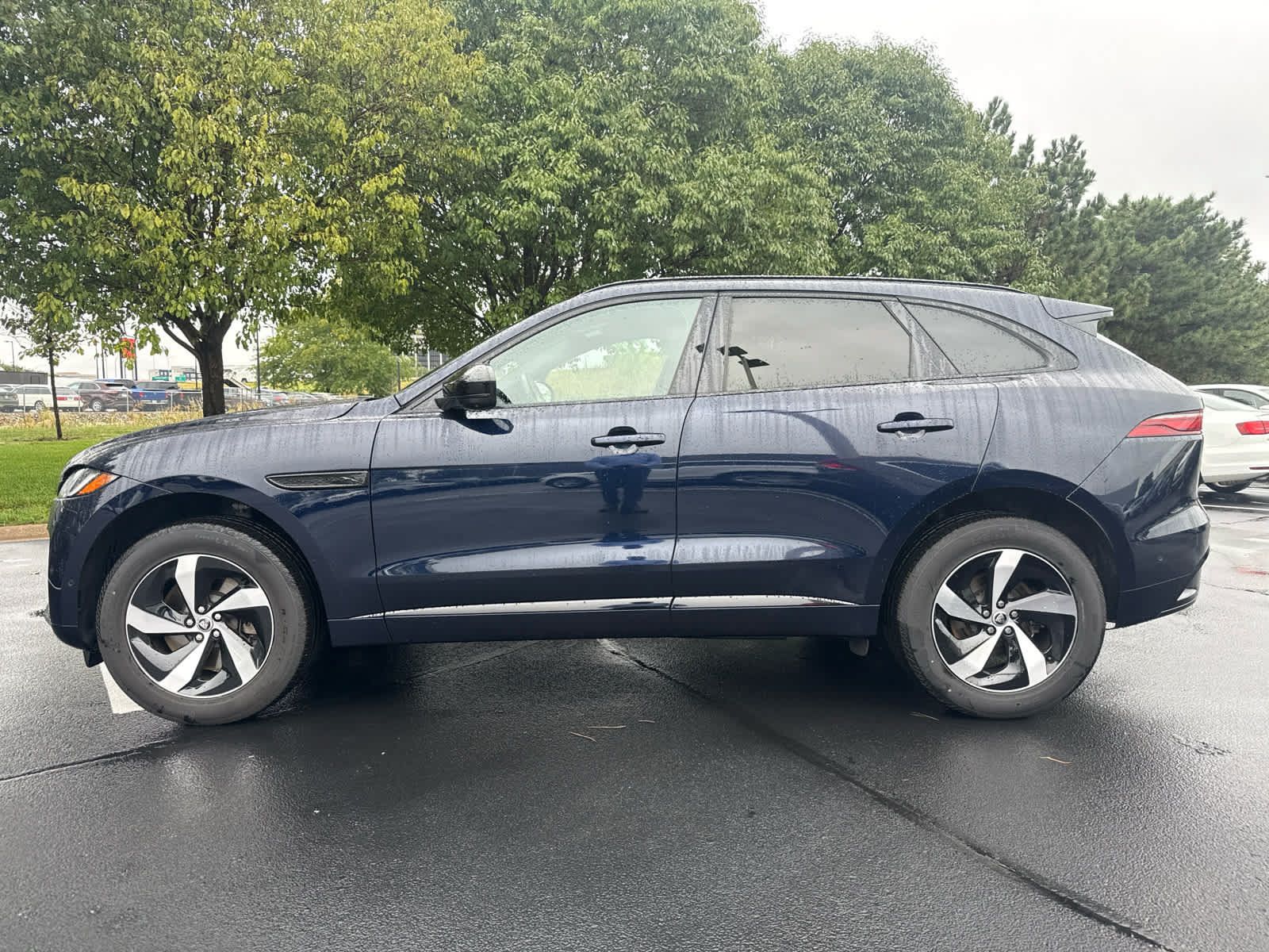 Used 2026 Jaguar F-PACE R-Dynamic S AWD/4WD image 2