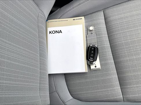 Used 2023 Hyundai Kona SEL w/ Convenience Package image 11