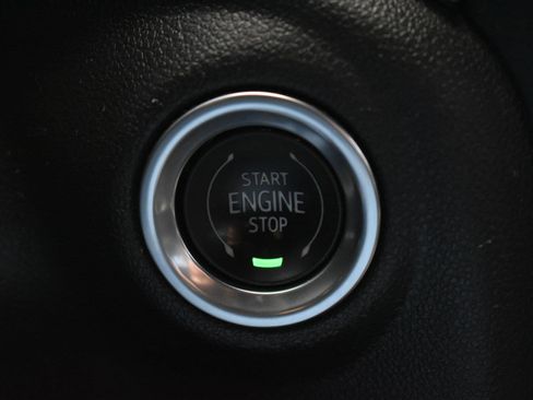 Used 2022 GMC Sierra 2500 AT4 image 31