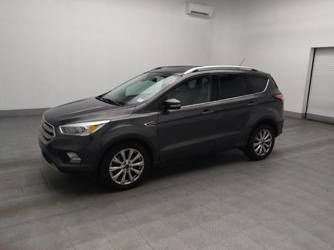 Used 2017 Ford Escape Titanium image 2
