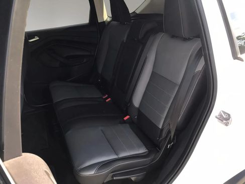 Used 2016 Ford Escape SE FWD image 34