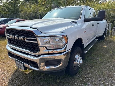 Used 2022 RAM 3500 Tradesman image 3