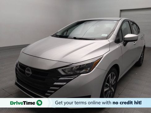 Used 2025 Nissan Versa SV FWD image 1