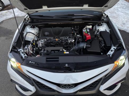 Used 2022 Toyota Camry SE image 15