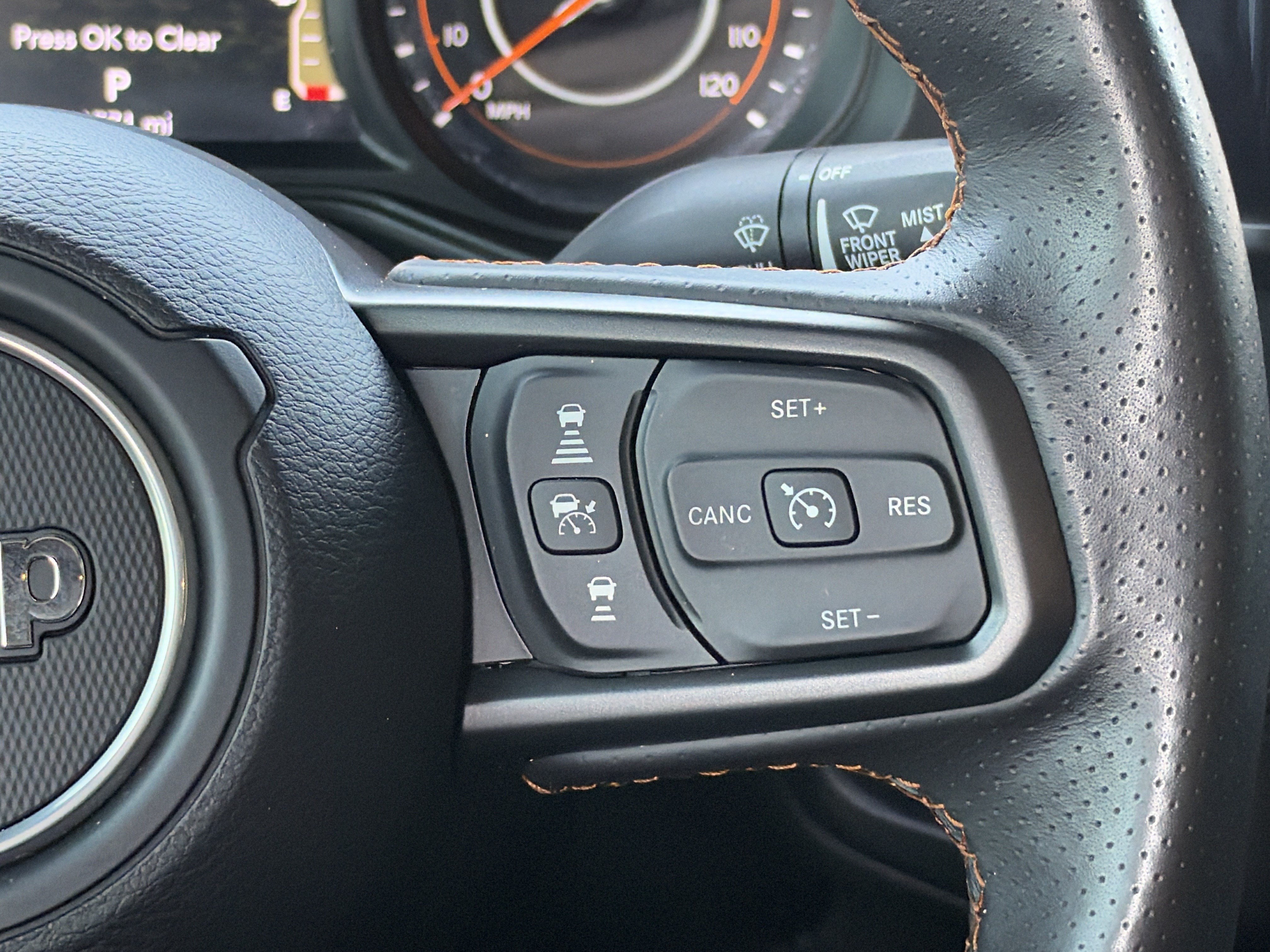 Used 2024 Jeep Gladiator Mojave AWD/4WD image 30
