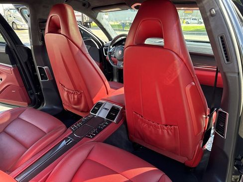 Used 2015 Porsche Panamera Turbo image 37