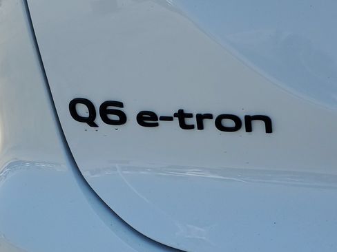 New 2027 Audi Q6 e-tron Premium Plus AWD/4WD image 7