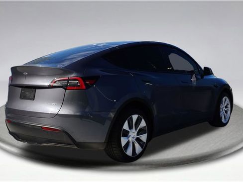 Used 2023 Tesla Model Y Long Range AWD/4WD image 11