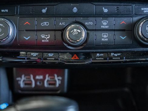 Used 2022 Dodge Durango R/T w/ Blacktop Package image 34