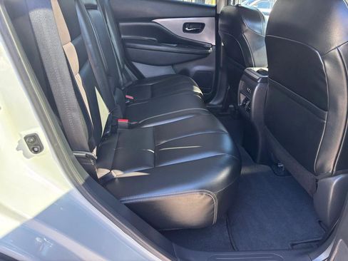 Used 2024 Nissan Murano SV w/ SV Midnight Edition Package image 13