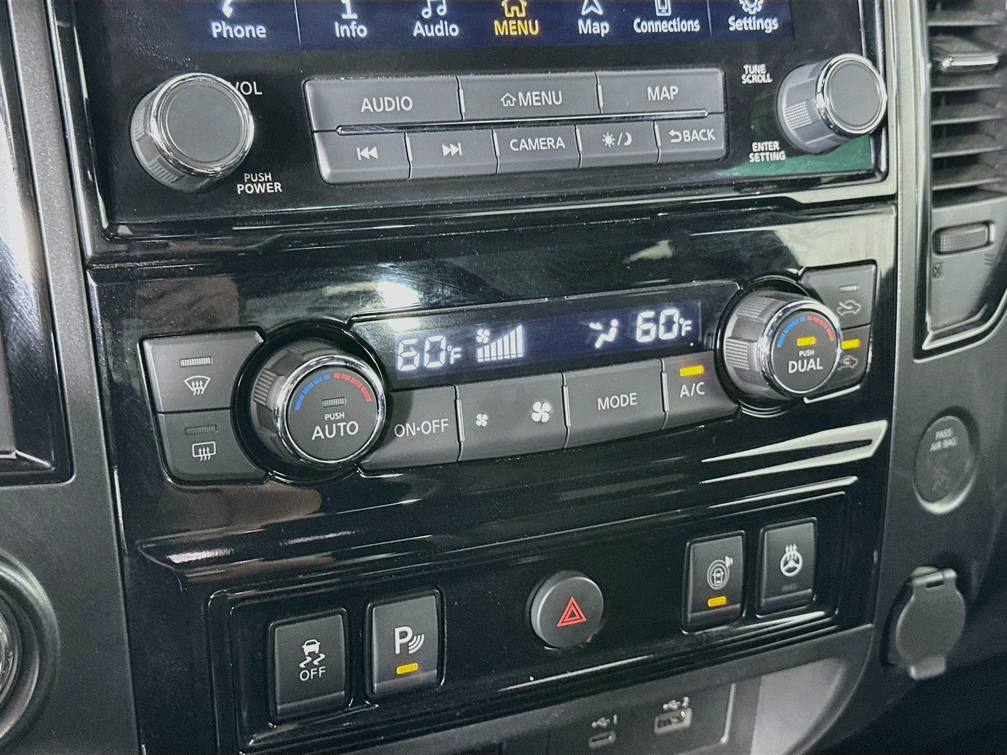 Used 2023 Nissan Titan PRO-4X w/ Pro-4x Convenience Package AWD/4WD image 24