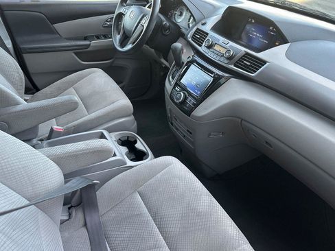 Used 2016 Honda Odyssey SE image 18