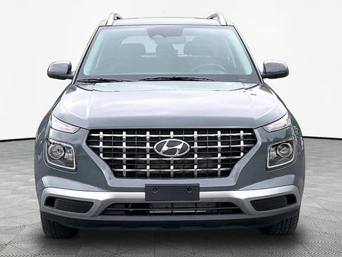Used 2026 Hyundai Venue SEL FWD image 2