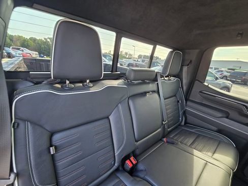 Used 2023 GMC Sierra 1500 AT4X AWD/4WD image 15