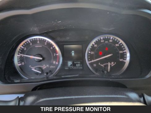 Used 2015 Toyota Highlander Plus AWD/4WD image 19