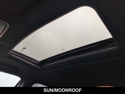 Used 2021 Honda Ridgeline Black Edition image 2