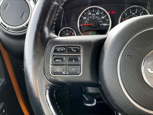 Used 2012 Jeep Wrangler Unlimited Rubicon w/ Dual Top Group image 18