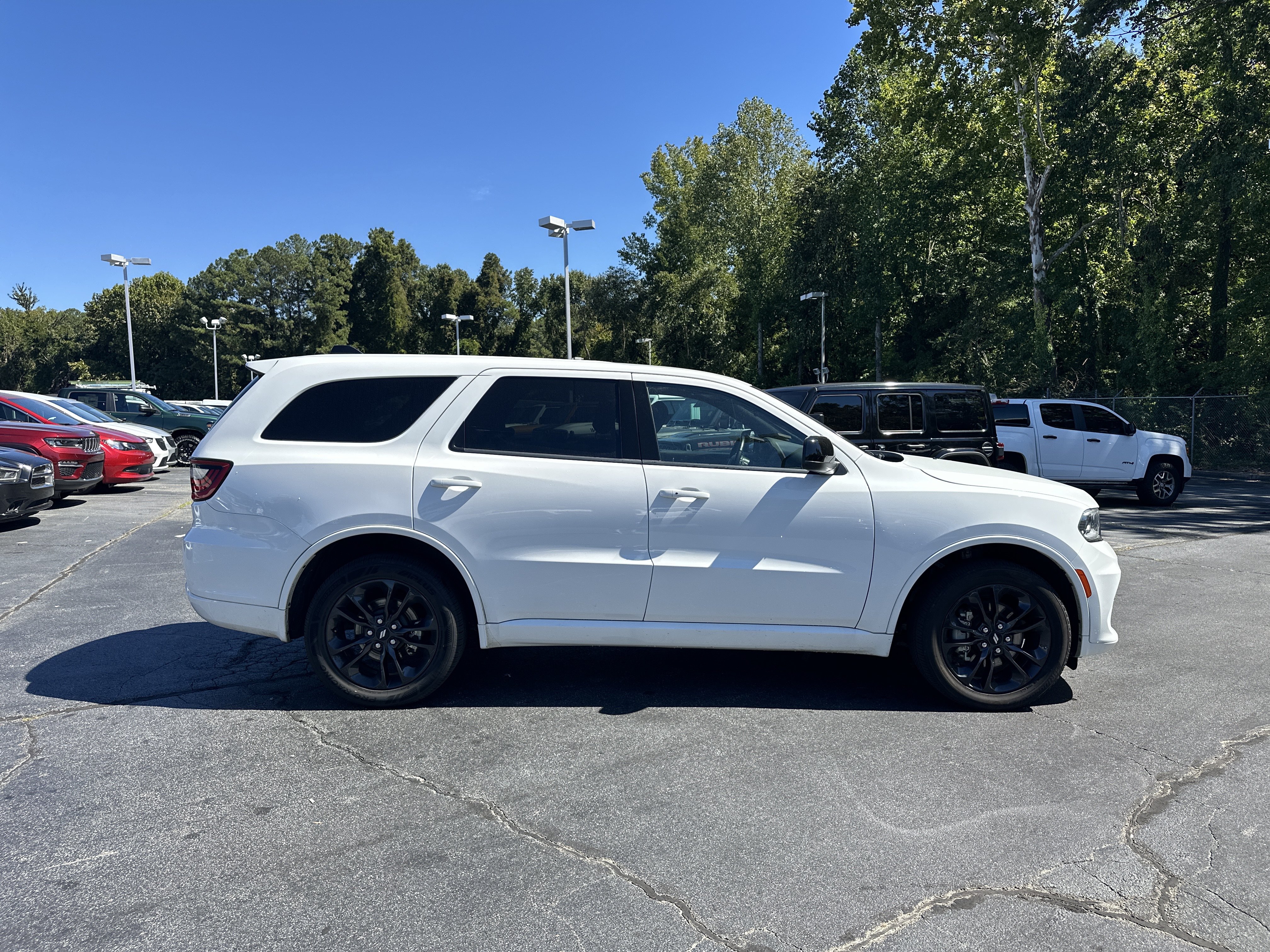Used 2025 Dodge Durango GT AWD/4WD image 9