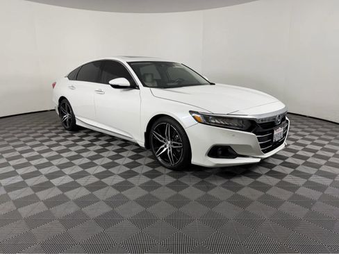 Used 2021 Honda Accord Touring image 1