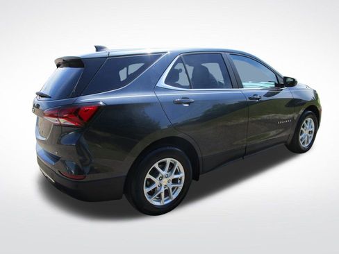 Used 2023 Chevrolet Equinox LT w/ LPO, Floor Liner Package FWD image 9