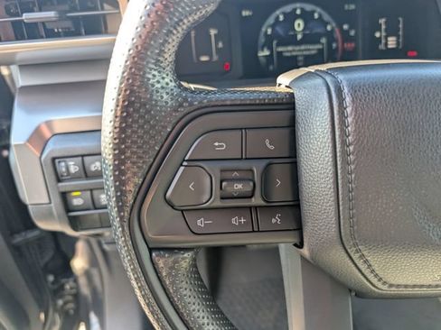 Used 2024 Toyota Tacoma SR5 AWD/4WD image 18