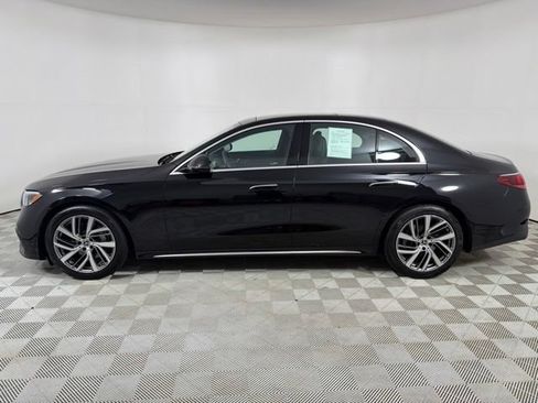 Used 2024 Mercedes-Benz E 350 4MATIC Sedan image 4