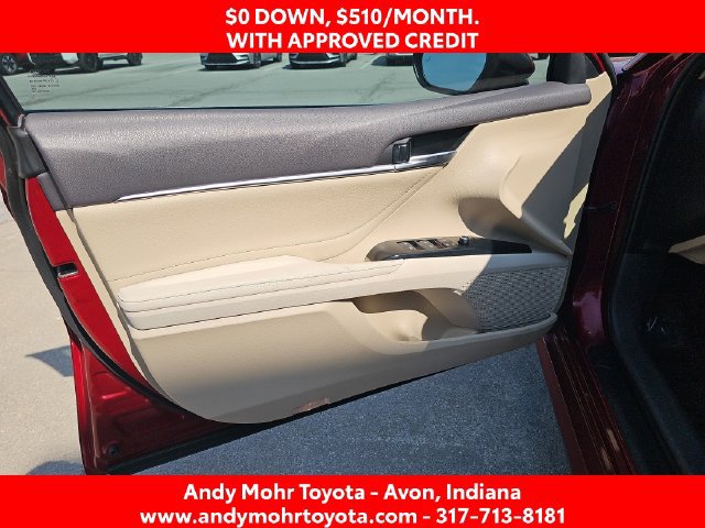 Used 2018 Toyota Camry XLE FWD image 11