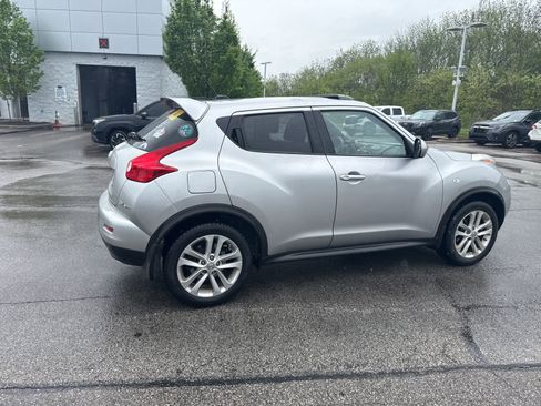 Used 2011 Nissan Juke SV AWD/4WD image 11