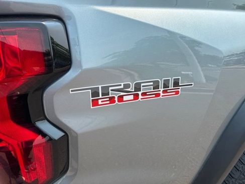 Used 2024 Chevrolet Colorado Trail Boss w/ Technology Package AWD/4WD image 7