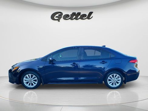 Certified 2023 Toyota Corolla LE w/ LE Convenience Package FWD image 8