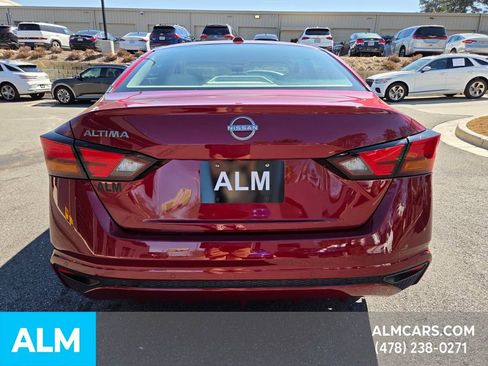 Used 2025 Nissan Altima 2.5 SV image 10