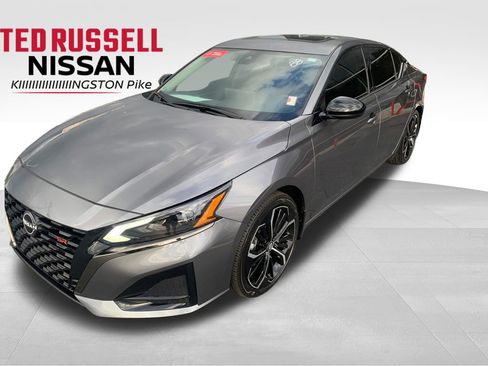 Used 2024 Nissan Altima 2.5 SR w/ SR Premium Package FWD image 1