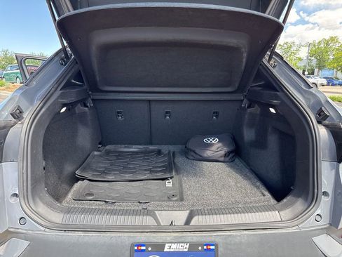 Used 2024 Volkswagen ID.4 Pro AWD/4WD image 25