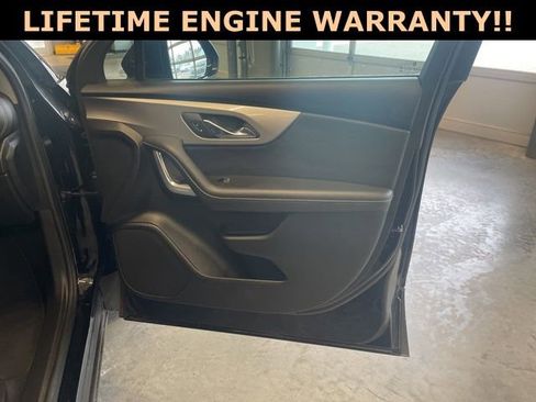 Used 2025 Chevrolet Blazer LT image 35