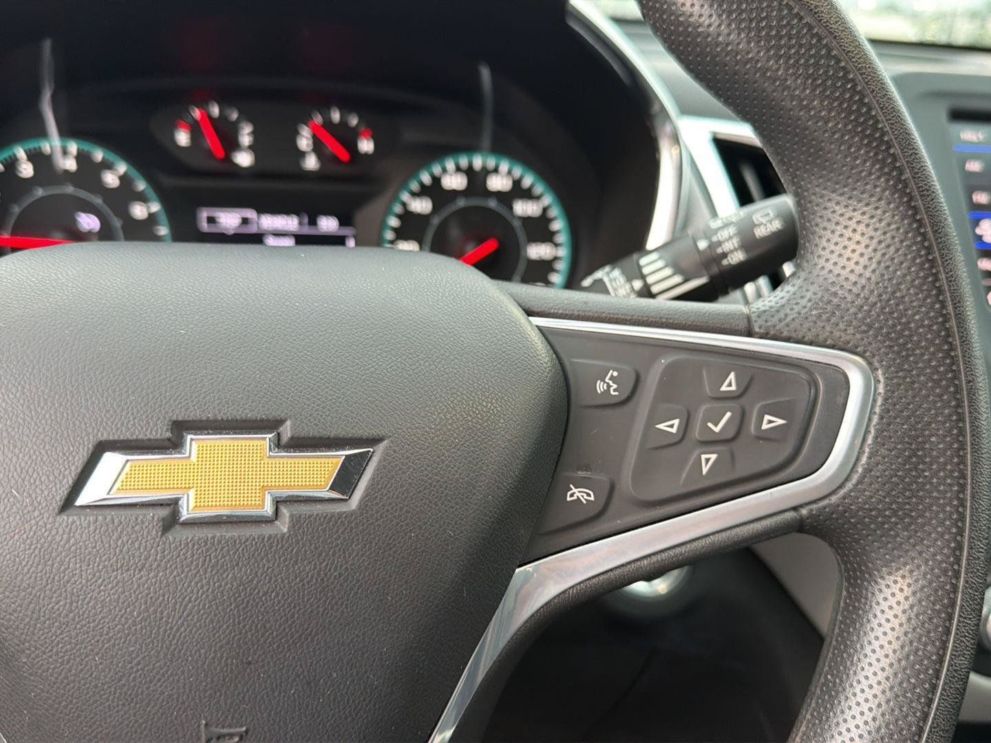 Used 2022 Chevrolet Equinox LS AWD/4WD image 21
