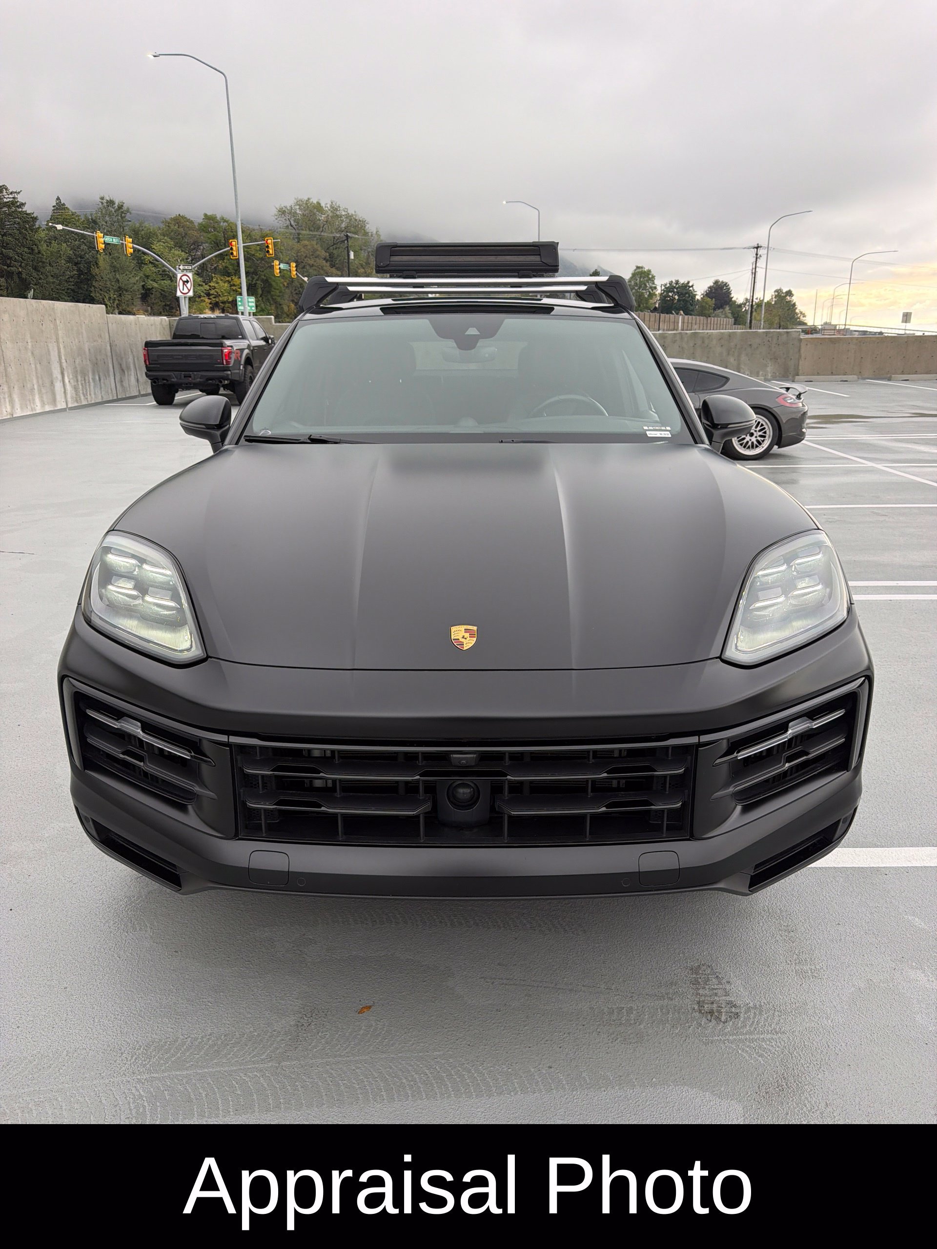 Certified 2024 Porsche Cayenne Coupe AWD/4WD image 3