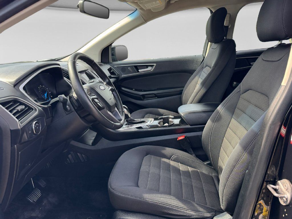 Used 2018 Ford Edge SEL FWD image 20