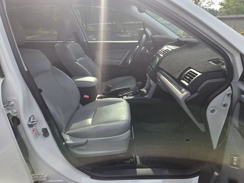 Used 2015 Subaru Forester 2.5i Touring w/ Eyesight & Navigation System AWD/4WD image 17