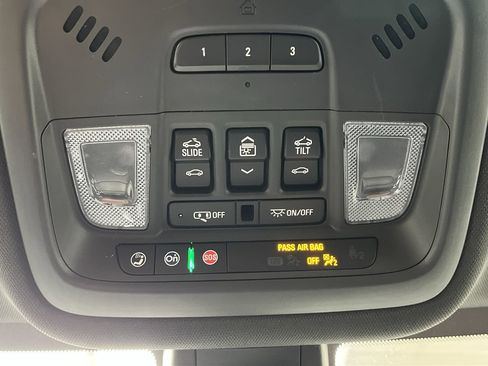 Certified 2023 Chevrolet Traverse High Country w/ LPO, Floor Liner Package image 30