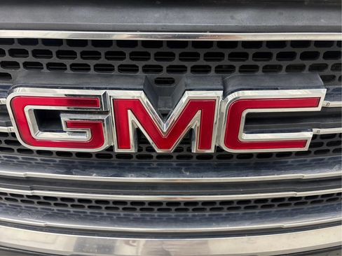 Used 2017 GMC Acadia Limited SLT AWD/4WD image 34