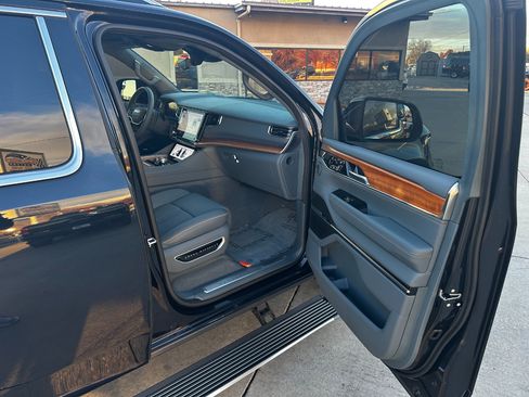 Used 2022 Jeep Grand Wagoneer Series II w/ Flexible Seating Group image 41